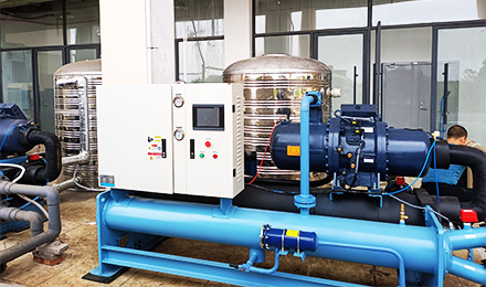 水冷螺桿冷水機80匹，金銀首飾加工冷卻使用